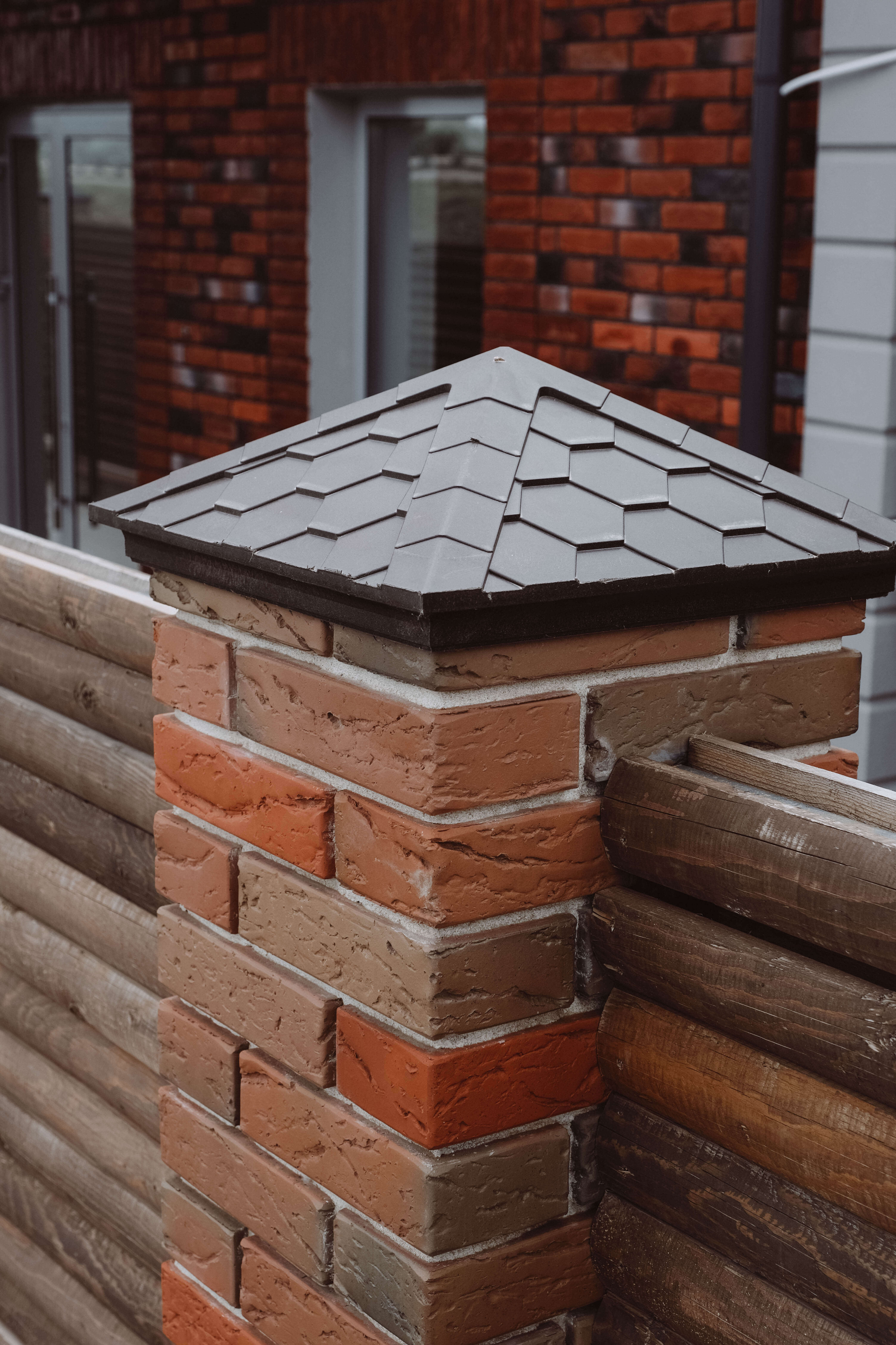 Колпак Zking Эверест Коричневый на столб 1.5х1.5 кирпича (390х390мм) в Челябинске фото